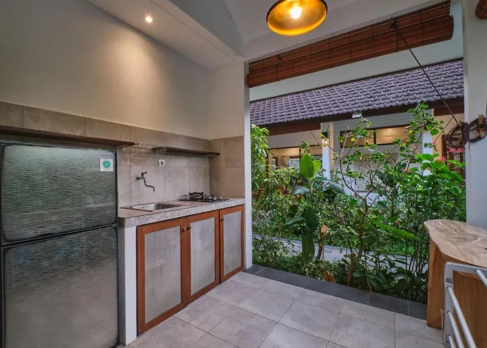 Villa Rumah Taman Kutuh *