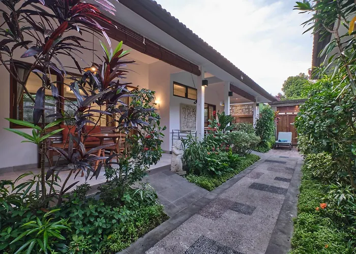 Rumah Taman Kutuh *