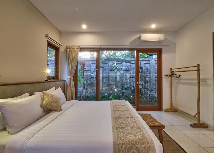 Rumah Taman Kutuh Villa Ubud